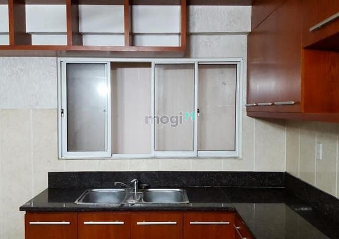 Hình ảnh Cho thuê nguyên căn 2 mặt tiền Hoàng Văn Thụ, P.2, Tân Bình