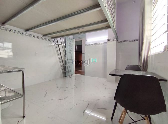 Hình ảnh Phòng Gác cao, 32m2, tháng máy , Trường Chinh Tân Bình , mới 100%