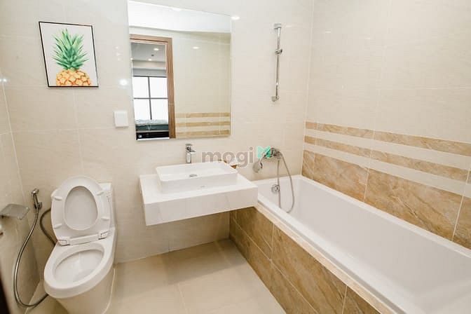 Hình ảnh Đang cần cho thuê CHCC Giai Việt, đường Tạ Quang Bửu