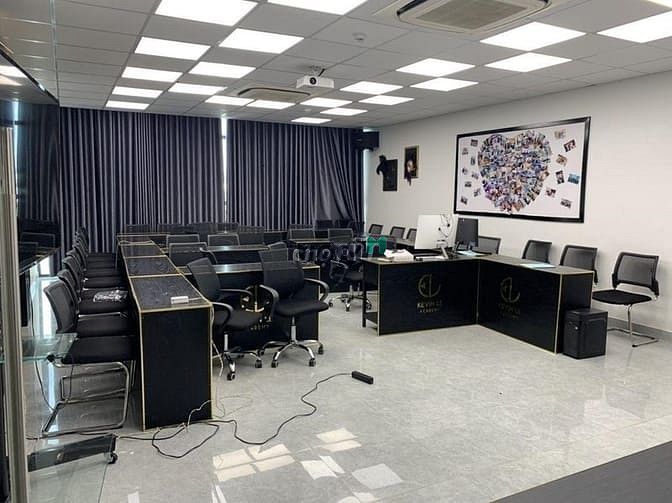 Hình ảnh Cho thuê nhà Bạch Đằng, Bình Thạnh, 4x20m, 1 trệt 6 lầu.
