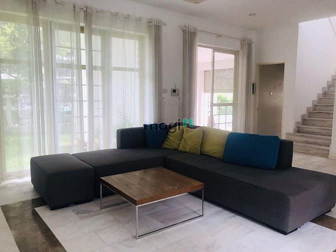 Hình ảnh Cho thuê biệt thự sân vườn Thảo Điền - Khuôn viên 800m2