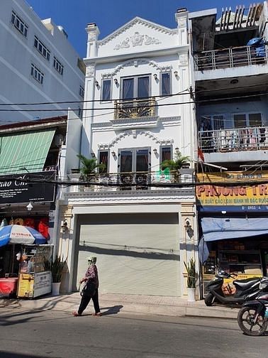 Hình ảnh Cho thuê nhà hxh Phan Văn Trị, Bình Thạnh, 4x10m, 1 trệt 2 lầu.