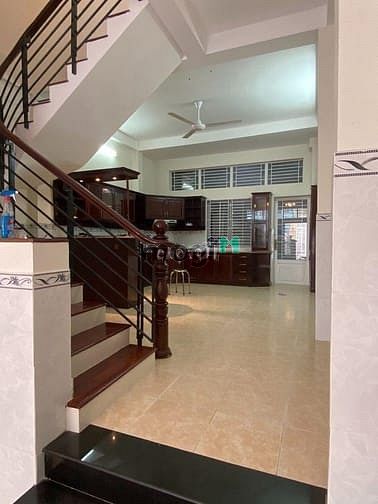 Hình ảnh Cho thuê nhà Bình Giả, Tân Bình, 5.6x28m, hầm 1 trệt 2 lầu.