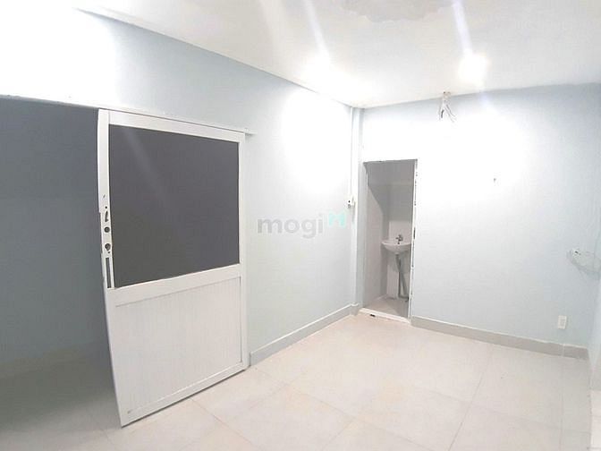 Hình ảnh Phòng Máy Lạnh, Tủ Đồ. DT: 17m2 Quận 7 - An Ninh, Yên Tĩnh