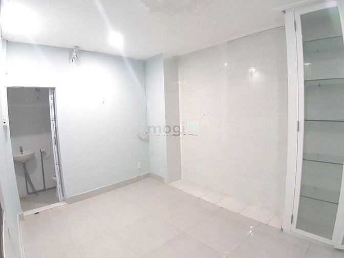Hình ảnh Phòng Máy Lạnh, Tủ Đồ. DT: 17m2 Quận 7 - An Ninh, Yên Tĩnh
