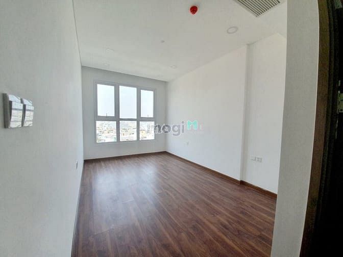 Hình ảnh ✔ Cho thuê CHCC THE GOLDEN STAR - Nhà trống, có rèm cửa