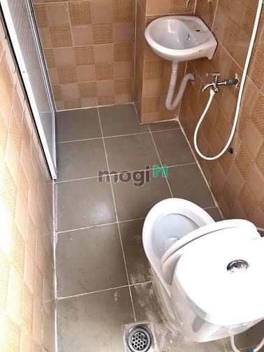 Hình ảnh Phòng mới xây gác lớn, Thoáng mát sạch sẽ, Quận Tân Bình