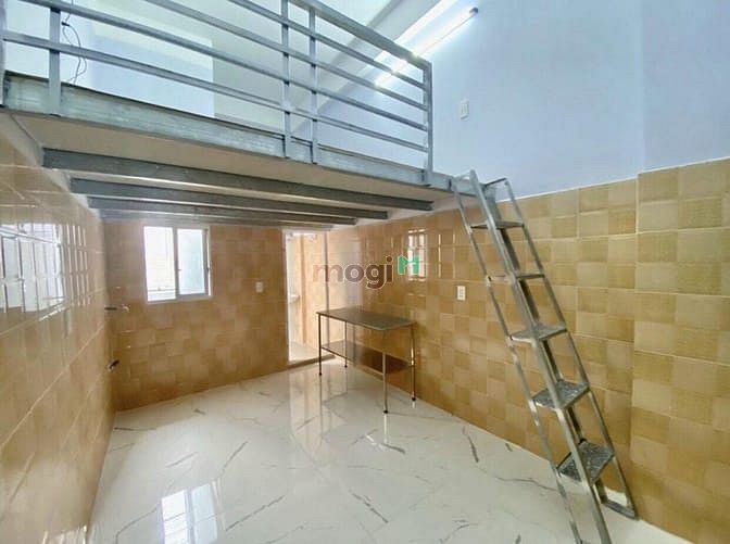 Hình ảnh Phòng mới xây gác lớn, Thoáng mát sạch sẽ, Quận Tân Bình