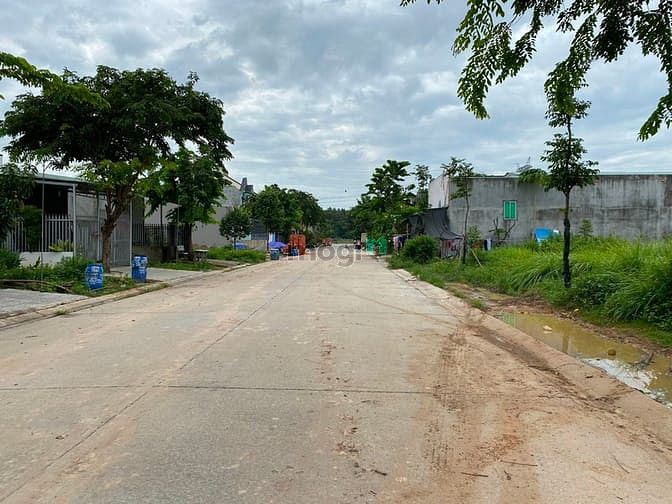 Hình ảnh con đi du học bán gấp lô đất 300m2(10x30) full thổ cư, dân đông