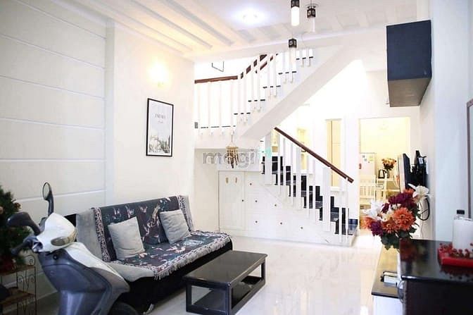 Hình ảnh Cho thuê nhà Trà Khúc, p2, Tân Bình, 4x30m, 1 trệt 2 lầu.