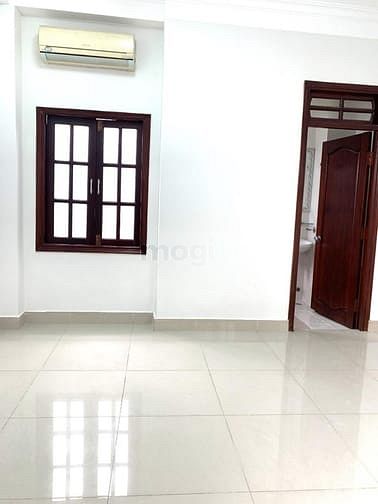 Hình ảnh Cho thuê nguyên căn 250a Phan Xích Long, Phú Nhuận,