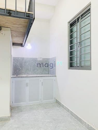 Hình ảnh CH Mini mới xây  sạch sẽ, có thang máy & máy lạnh ở Cộng Hòa Tân Bình