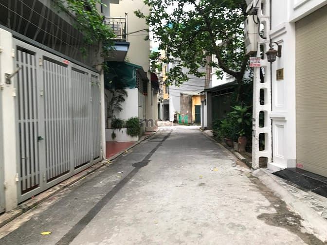 Hình ảnh Chủ nhà cần tiền gấp bán mảnh đất đẹp phố Trạm, Long Biên