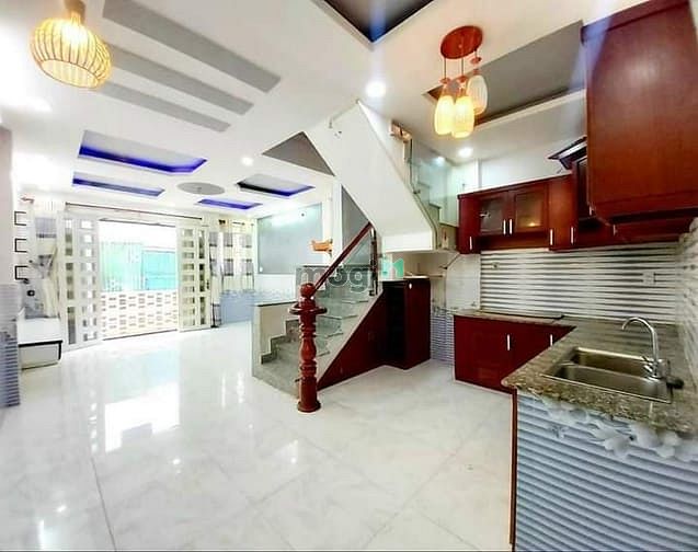 Hình ảnh Cho thuê nguyên căn 28b Phổ Quang, P2, Tân Bình