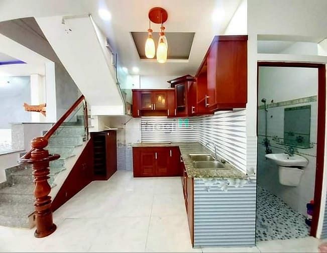 Hình ảnh Cho thuê nguyên căn 28b Phổ Quang, P2, Tân Bình