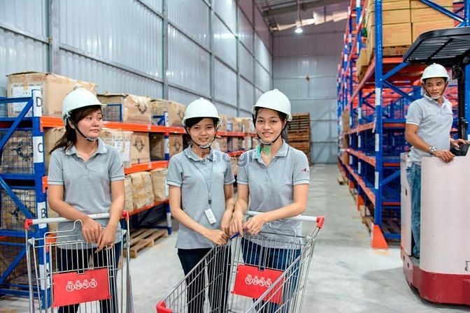 Hình ảnh Kho Hàng Diện Tích Thuê Nhỏ Lớn Có Ô Kệ Cất Hàng Sỉ Lẻ, 10NV Nhập Xuất