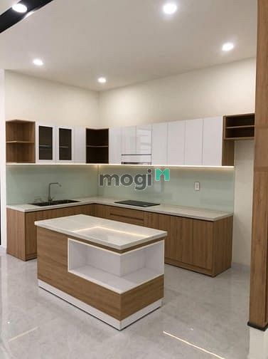 Hình ảnh Cho thuê nguyên căn mặt tiền 69 Lê Bình, p2, Tân Bình.