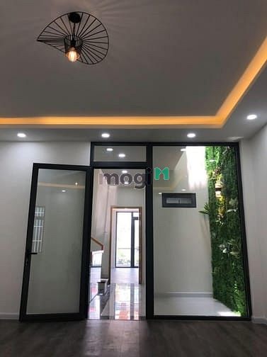 Hình ảnh Cho thuê nguyên căn mặt tiền 69 Lê Bình, p2, Tân Bình.