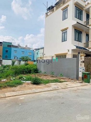 Hình ảnh Bán Lại Nền Đất - Nhà Phố 132M2 - Gần Đường Tên Lửa - Khu Dân Trí Cao