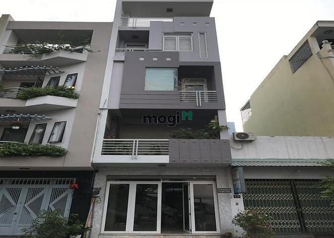 Hình ảnh Cho thuê Biệt Thự Sân Vườn Mặt Tiền Quận 3 10x30m
