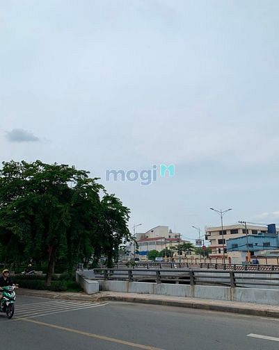 Hình ảnh Đất Bình Tân 180m2 (9x20m), giá chốt 5 tỷ 760 triệu, sổ hồng riêng, fu
