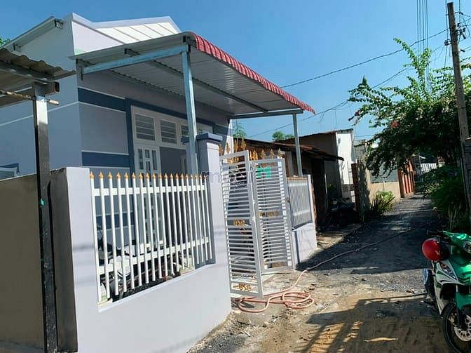 Hình ảnh Cần bán nhà xã Tân Thạnh Đông - Củ Chi