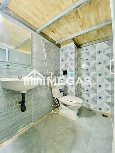 Hình ảnh CH Mini mới xây  sạch sẽ, có thang máy & máy lạnh ở Cộng Hòa Tân Bình