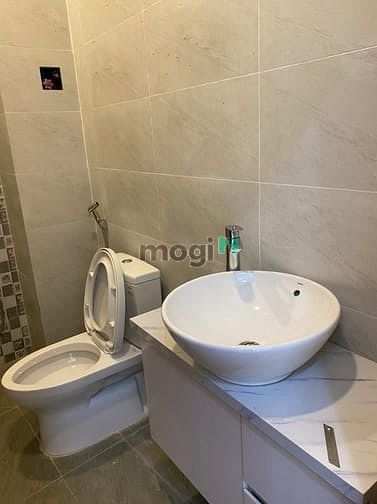 Hình ảnh Cho thuê nhà Trần Quốc Hoàn, phường 4, Tân Bình, 4.5*20m