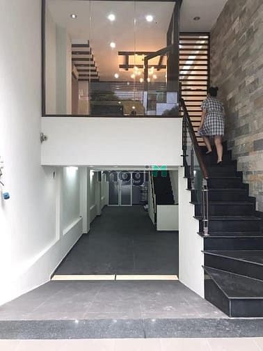 Hình ảnh Cho thuê nhà Âu Cơ, p10, tân bình, 4.2*14m, 1 trệt 1 gác lửng.