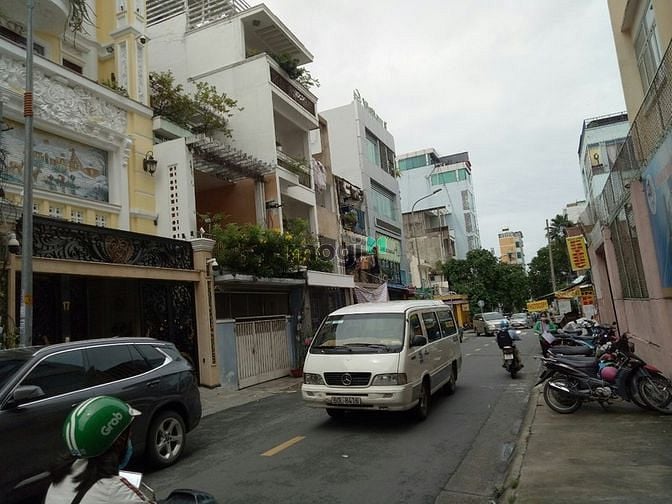 Hình ảnh Cho thuê nhà 4L MT phường Đa Kao Q1. Dt 4.5*28m