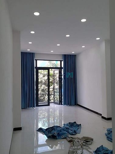 Hình ảnh Bán nhà mặt tiền đường 487 Huỳnh Tấn Phát