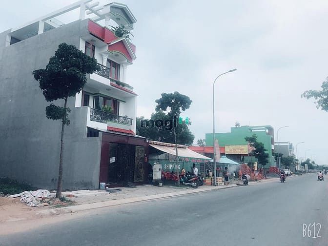 Hình ảnh Nhượng lại Nền Đất ngay Ngã Tư Bà Hom, 968 Quốc lộ 1A