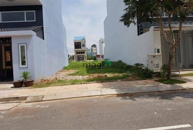 Hình ảnh Sang lại lô đất biệt thự 10x20=200m2 kế góc gầnAeon Bình tân