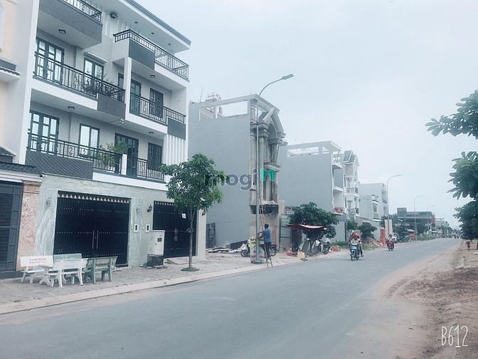 Hình ảnh Sang gấp lô Biệt Thự, đường lớn, KDC Vĩnh Lộc, ngay Trường Mầm Non