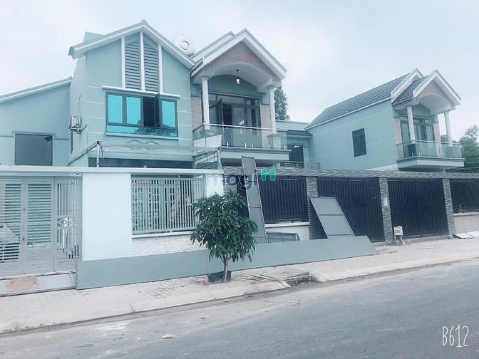 Hình ảnh Sang gấp lô Biệt Thự, đường lớn, KDC Vĩnh Lộc, ngay Trường Mầm Non
