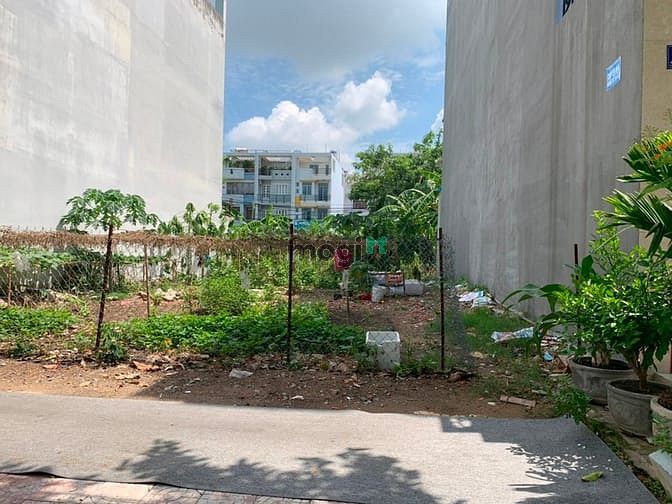 Hình ảnh Nhượng gắp 2 lô cặp 200m2 đường 34 và 17A Tên Lửa- KDC Nam Hùng Vương