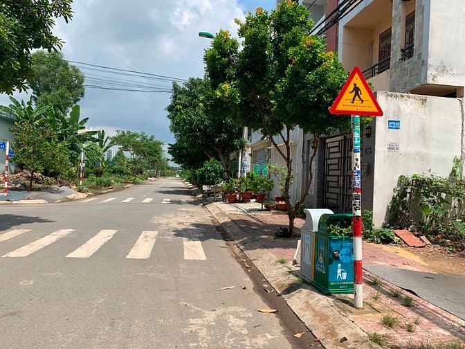 Hình ảnh Nhượng gắp 2 lô cặp 200m2 đường 34 và 17A Tên Lửa- KDC Nam Hùng Vương