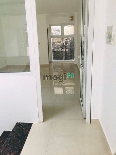 Hình ảnh Nhà cho thuê gần CÔNG VIÊN Lê Thị Riêng đường CMT8 quận tân bình