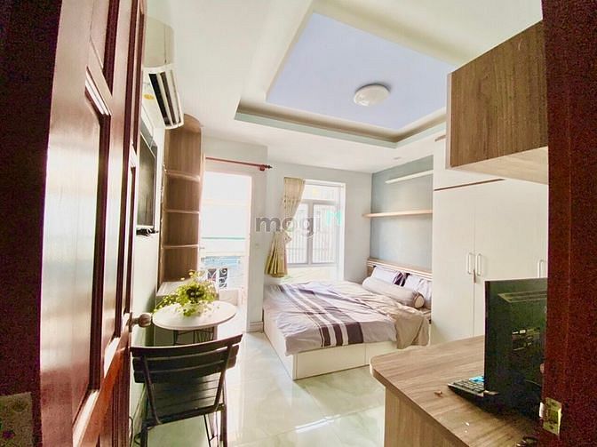 Hình ảnh BAN CÔNG giá BÈO BỌT_Studio có nthất_Vòng xoay Phù Đổng_CMT8_cv 23/9