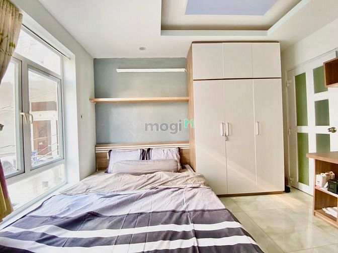 Hình ảnh BAN CÔNG giá BÈO BỌT_Studio có nthất_Vòng xoay Phù Đổng_CMT8_cv 23/9