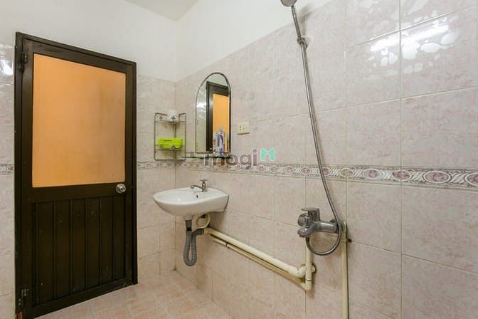 Hình ảnh Mb6623 nạp rút nhanh chóng giá rẻ có balcon, gần phú Nhuận, sát Quận 1