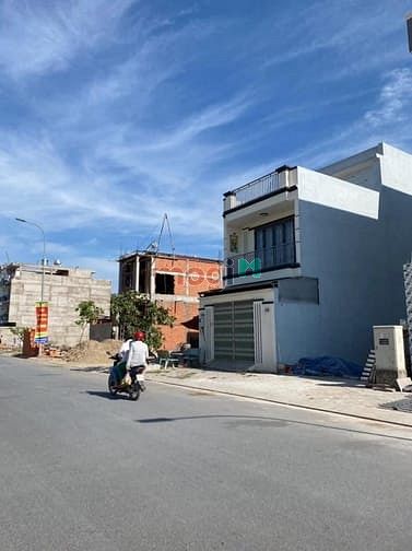 Hình ảnh Sang lại lô kế góc 8x20m thổ cư 100%, cách Aeon 10 phút