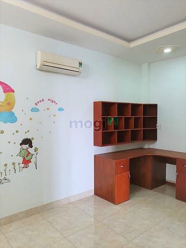 Hình ảnh Nhà quận Bình Tân 5x12, 1T2LST, 4PN+4WC, full nội thất có máy lạnh