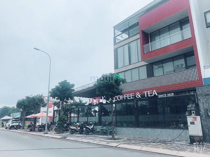 Hình ảnh Lô góc 94m2 trong KCD Tân Tạo full thổ cư, đất đẹp vuông vức, MT 22m,