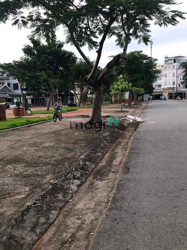 Hình ảnh Vị Trí Thật - Giá Thật . Bán Lô Biệt Thự DT : 210m2 . Sổ Hồng Riêng