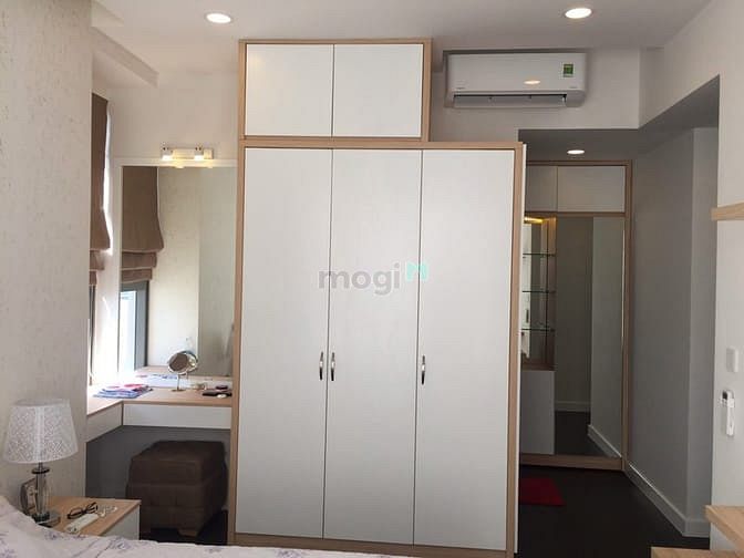 Hình ảnh Cho thuê chung cư 2 phòng ngủ, 18tr/th. The Tresor, Quận 4, Full NT