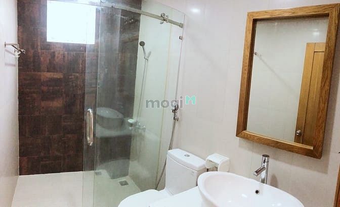 Hình ảnh Nhà đẹp 3 phòng ngủ, gần biển Mỹ Khê - B408