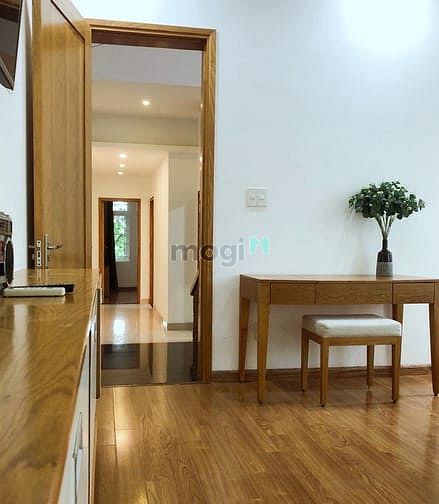 Hình ảnh Nhà đẹp 3 phòng ngủ, gần biển Mỹ Khê - B408