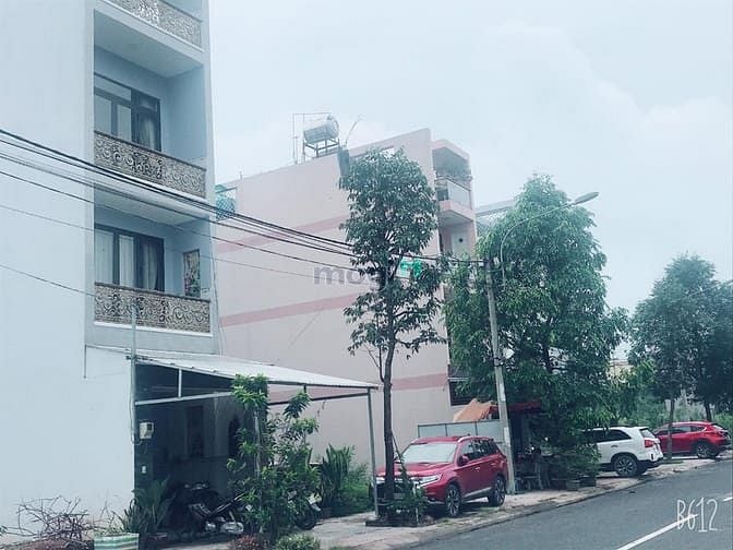 Hình ảnh Gia đình tôi cần bán lô Đất Thổ Cư 100 %- ngay chợ LVQ