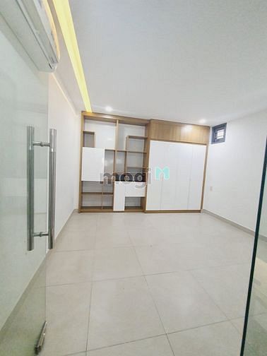 Hình ảnh Cho thuê nhà mặt tiền đường Hoa ( Khu Phan Xích Long), Quận Phú Nhuận